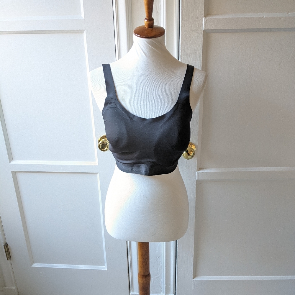 Lululemon Athletica fine form bra Size 34E